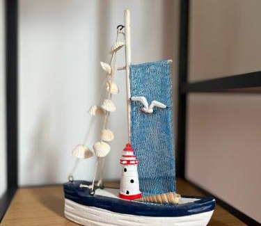 City Center Apartment | Sailboat Apartment