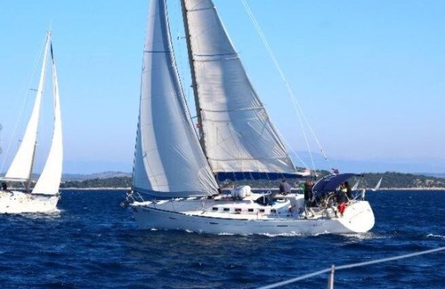 Pointe Croisette Boat Rental | Sailboat Beneteau Cannes