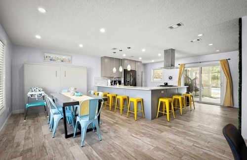 Dolphin's Cove House | Sailfish Beach House - Pool Hottub Putting Green