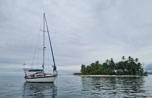 Carti Tupile Boat Rental | Sailing in San Blas private boat