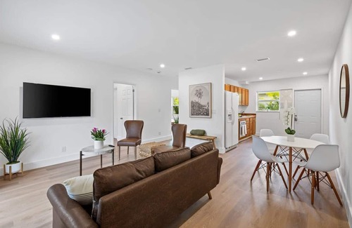 Sailboat Bend Apartment | Sailors Rest Sailboat Bend
