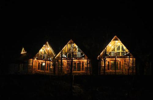 Banjar House | Sainj Riverside Cottages