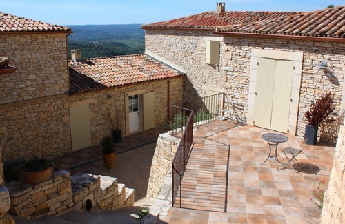 Issirac House | Saint-Gély House - Domaine de Coulon