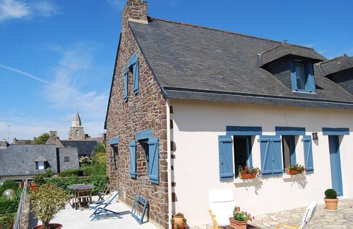 Saint-Suliac House | Saint-Malo, Brittany, France the marine villa in Saint-Suliac