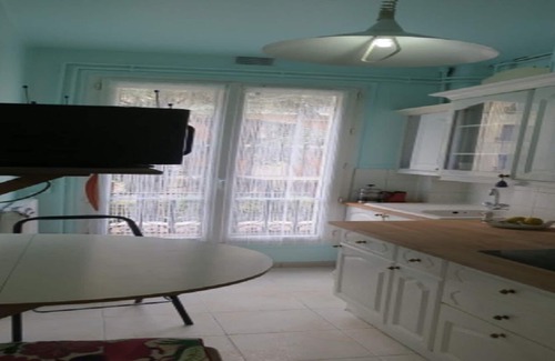 Saint-Mande Apartment | SAINT MANDE-A BEAUTIFUL PARISIAN RETREAT