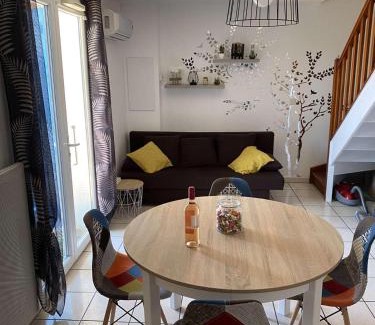 Saint-Pierre-la-Mer Apartment | Saint-Pierre-la-Mer - Narbonne Plage Location T3 Climatisée