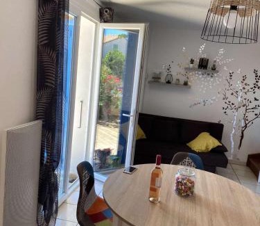 Saint-Pierre-la-Mer Apartment | Saint-Pierre-la-Mer - Narbonne Plage Location T3 Climatisée
