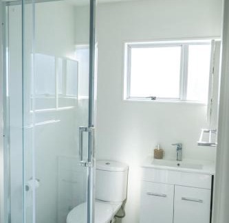 Richmond Heights Apartment | Saints Apartment Junior Suite