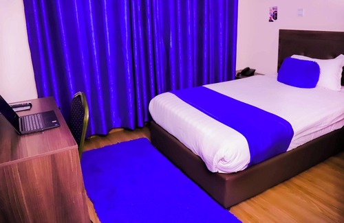 Eastleigh Hotel | Sakina Hotel & Restaurant