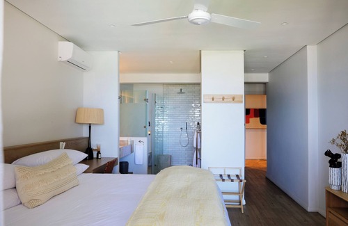 Shaka's Rock Hotel | Sala Beach House