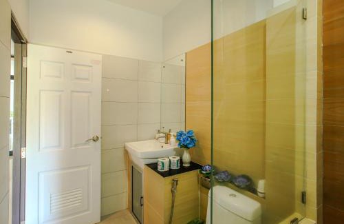 Thong Sala Apartment | Sala Loft - Spacious King Bed - 4K SmartTV