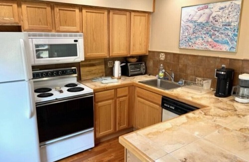 Hunter Ski Chalet | SALE! 3BR/3BA Maison Des Saisons—Hunter Mtn Views, Luxury & Summer Fun!