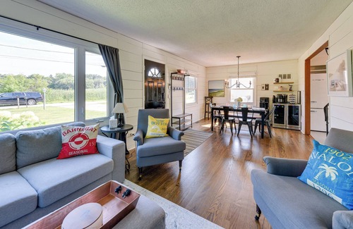 Salem Lakes Cottage | Salem Lakeside Getaway w/ Grill & Deck!