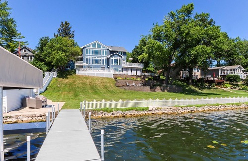 Salem Lakes House | Salem Luxury Lg Lake Hm|Game Room|The Great Escape|SkyRun