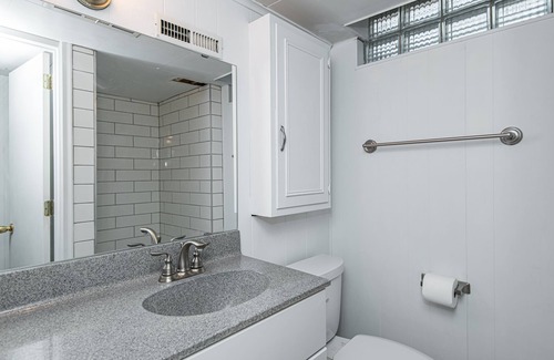 Rochester House | Salem Road SW Rochester w/easy access to Mayo Clinic and St. Mary's Campuses