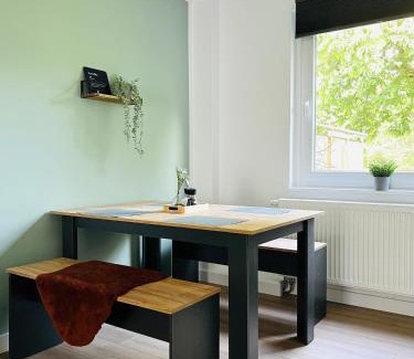 Remscheid Apartment | Sali - R3 - Apartmenthaus, WLAN, TV