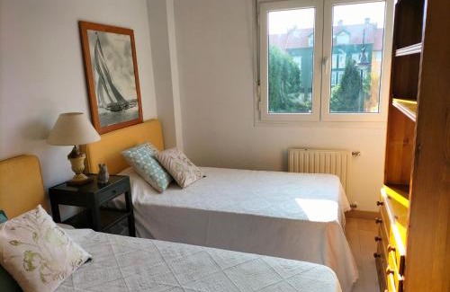 Castrillon Apartment | Salinas en el horizonte