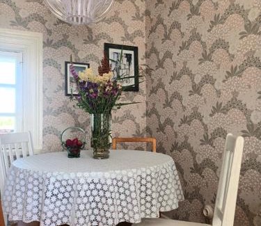 Haapsalu Villa | Sallimeister Linda külalistemaja.