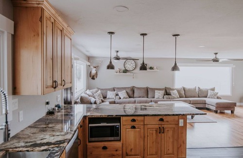Salmon Other | Salmon Gathering Place sleeps 35 + perfect for reunions.retreats.events