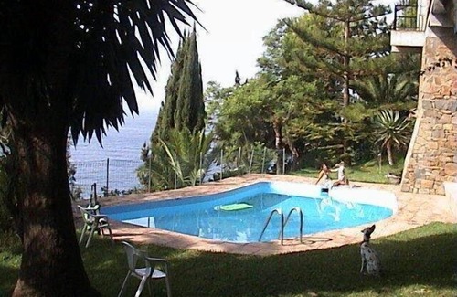 Salobrena Cottage | Salobrena: Villa with 3.500 m2 pine trees and tropical garden.