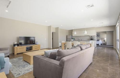 Sorrento Apartment | Salt 17 Spacious 3BR Luxury Penthouse