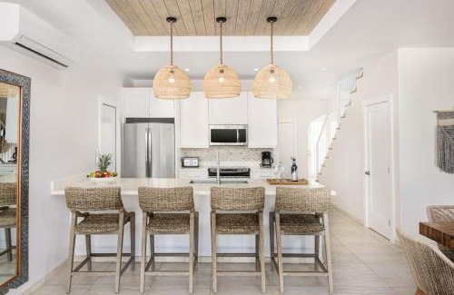 Leeward Settlement Villa | Salt Air and Second Wind