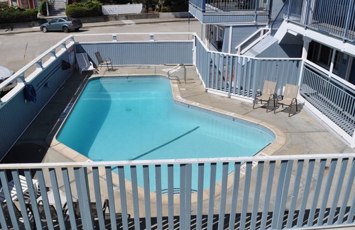 Beach Hill - Beach Flats Hotel | Salt Air Lodge