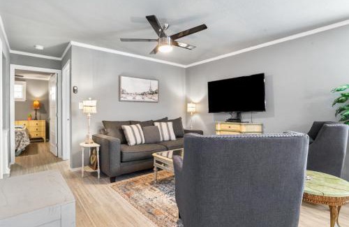 Bandera House | Salt Block - French Serenity Suite 3