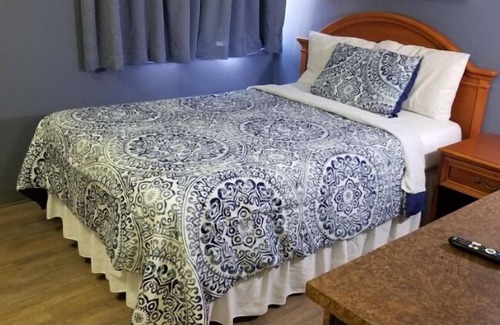 Hutchinson Hotel | Salt City Inn