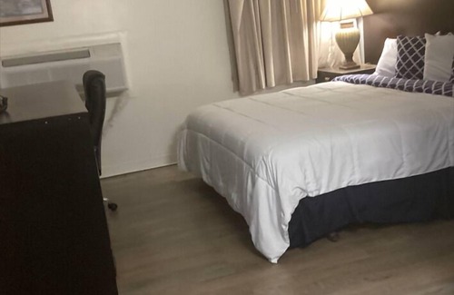 Hutchinson Hotel | Salt City Inn