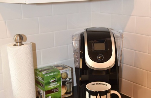 Lower Avenues Apartment | SALT FRANCISCO - SPACIOUS AVENUES CHARMER nNEW VRBO 5 STAR FAVORITE OTHER SITE