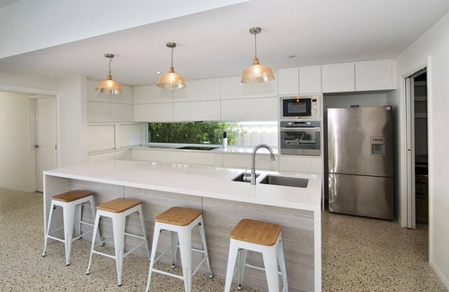 Broadwater House | SALT - Luxury Oceanside Oasis