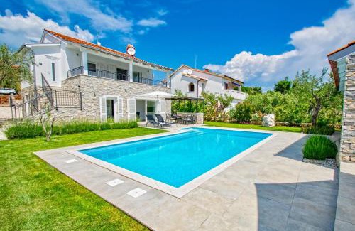 Kornic Villa | Salt & Sand Villa