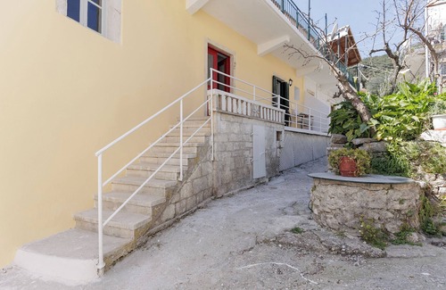 Katavolos Apartment | Salt & Sun by Konnect - TwoBedroom Apartment, Kaminaki Beach