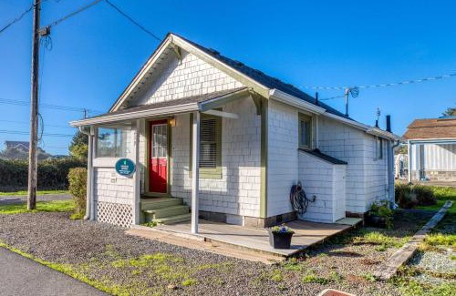 Rockaway Beach House | Saltair Creek Cottage - Meredith Lodging