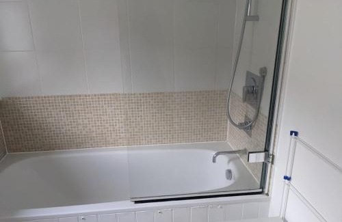 Yarmouth Apartment | Saltbox B4 holiday cottage