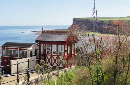 Saltburn-by-the-Sea Cottage | Saltburn Holidays Jasmine Cottage
