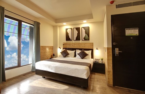 Okhla Hotel | Saltstayz Select - Nehru Place & New Friends Colony