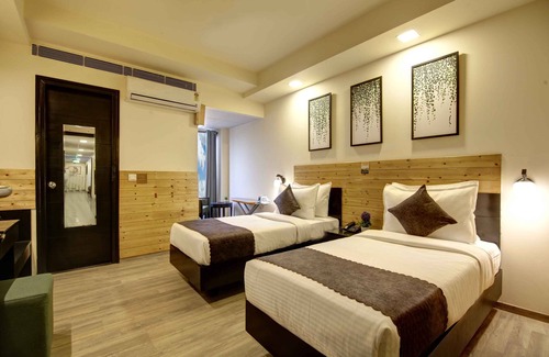 Okhla Hotel | Saltstayz Select - Nehru Place & New Friends Colony