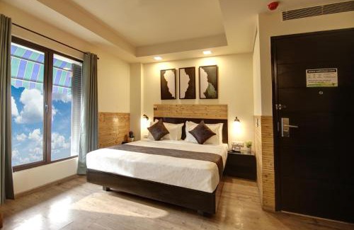 Okhla Hotel | Saltstayz Thyme - New Friends Colony