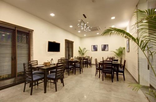 Okhla Hotel | Saltstayz Thyme - New Friends Colony