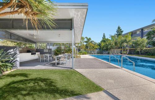 Birtinya Apartment | Saltwater on the Peninsula