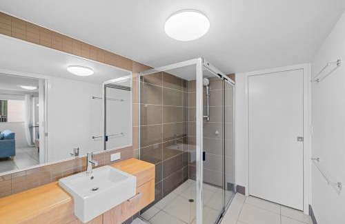 Birtinya Apartment | Saltwater on the Peninsula