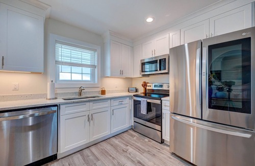 Surf City Apartment | Saltwater Resort Suite 1003