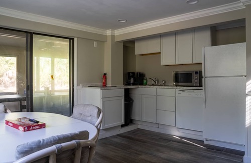 Blue Heron Lake House | Saltwater Solace Fripp Island SC - 4 Bdrm/3 Bath Pet Friendly ($100 per pet)