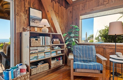 Ventura House | Saltwood Cabin - Oceanfront Bliss