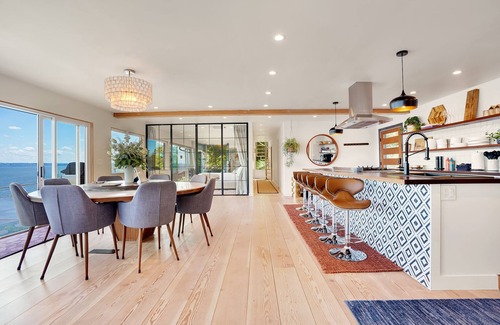 Kingston House | SaltWood: Zenith Waterfront Retreat