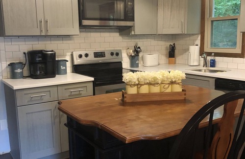 Hamlin House | Salty Box Cottage