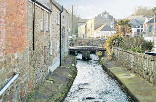 Newlyn House | Salty Cottage