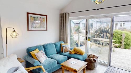 Filey House | Salty Dog at The Bay Filey, sleeps 4, 2 dogs welcome for free too